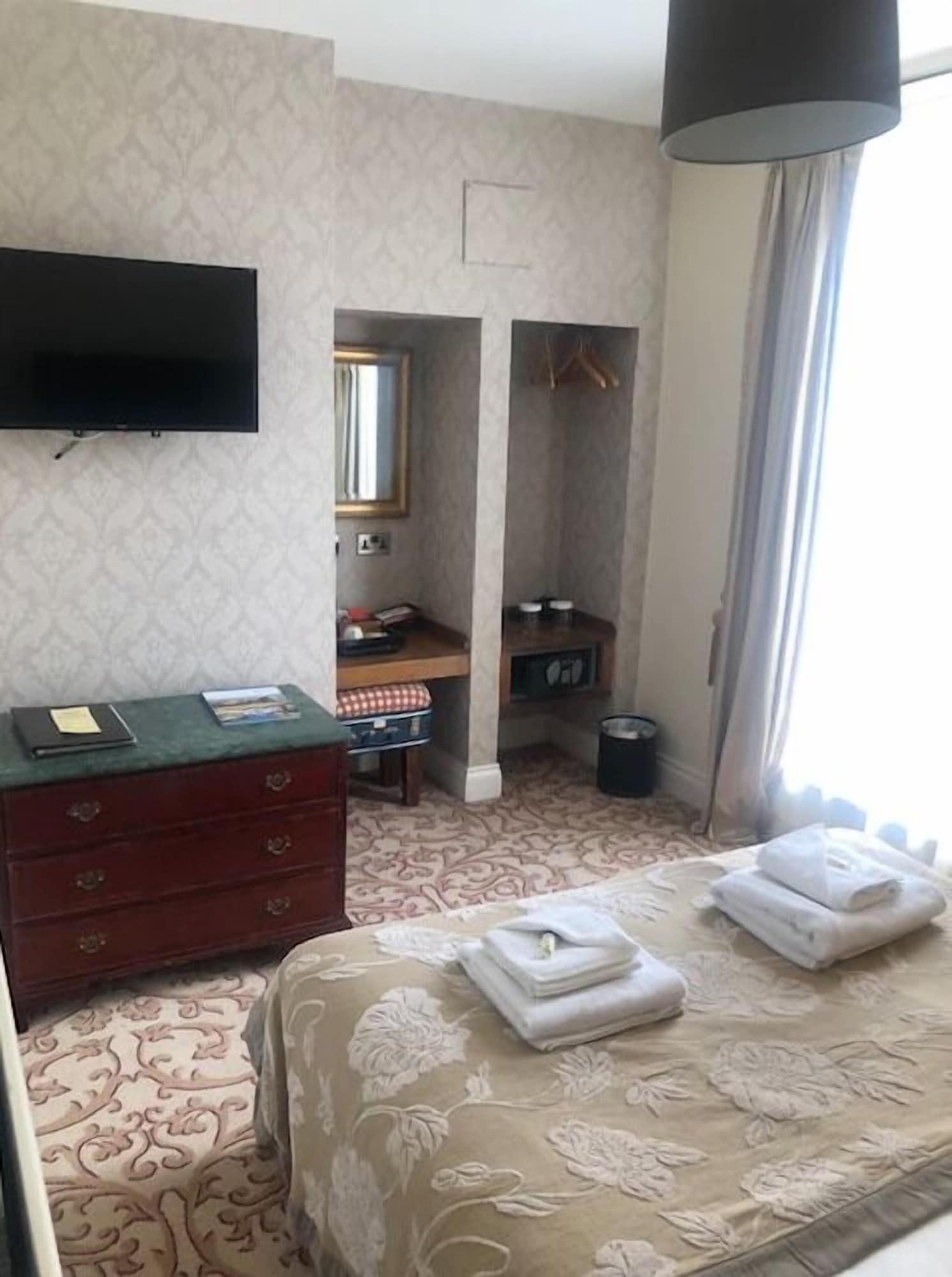 Colchester Boutique Hotel Екстериор снимка